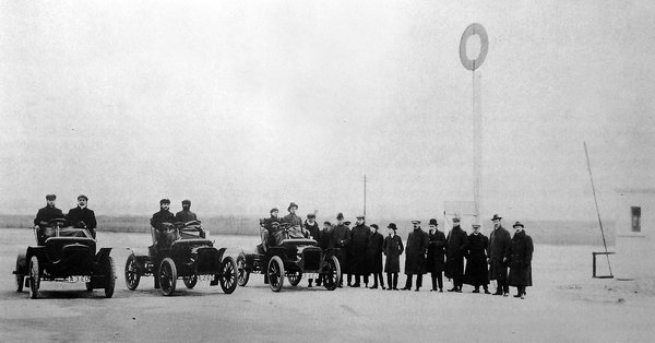 110 лет назад Cadillac завоевал автомобильный «Оскар»