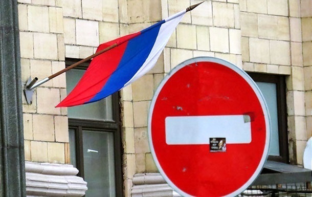 Автомобиль протаранил консульство РФ на Кипре - СМИ