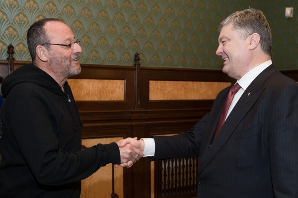«Инвестируя в кино один доллар, вы возвращаете три» – Жан Рено Петру Порошенко (фото)