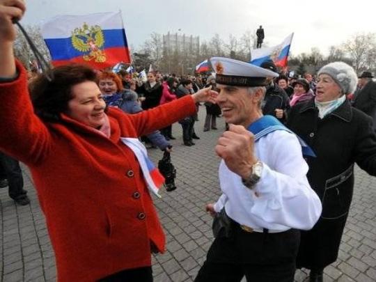 Кормят одной молочкой: сбежавшие в РФ украинцы пожаловались на жизнь в русском мире