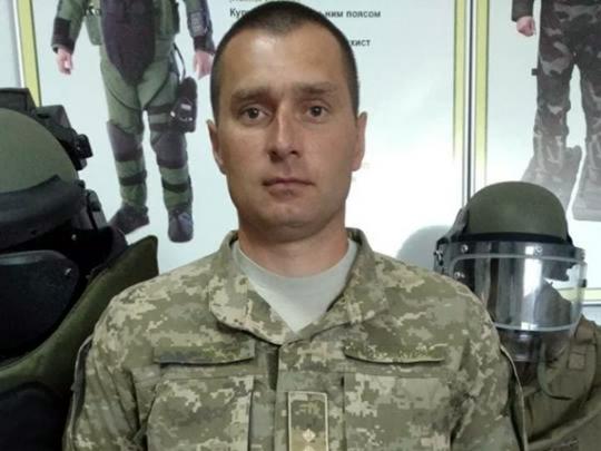 Сапер Филипп Гук: «Боевики маскируют взрывные устройства под мобильники, книги, баллончики от дезодоранта»