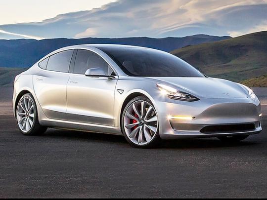 У самой бюджетной Tesla нет панели приборов, а без подзарядки она способна проехать 500 километров (фото)