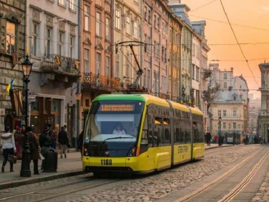 Во Львове школьники будут ездить в автобусах и трамваях бесплатно