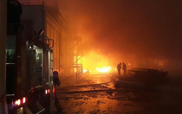 Под Одессой загорелся маслоперерабатывающий завод
