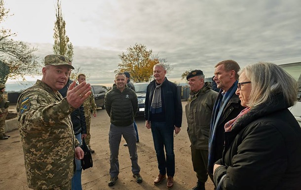 Посол Австрии приехала на Донбасс