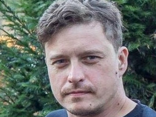 Известного режиссера избили в Киеве из-за России: подробности и фото последствий