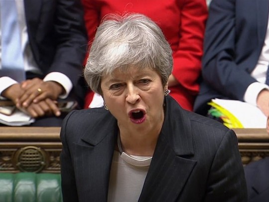 Мэй официально попросила ЕС о новой отсрочке по Brexit