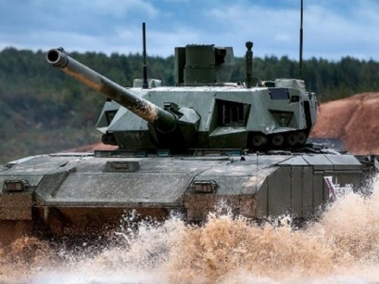 На Донбассе засекли более сотни воинских формирований РФ: сделано громкое заявление