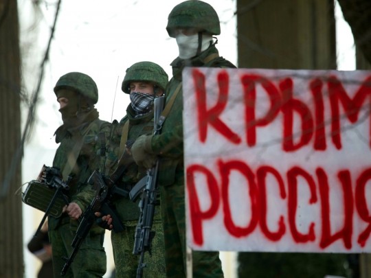 Никто в мире не собирается воевать с Россией из-за Крыма или Донбасса, — Александр Левченко