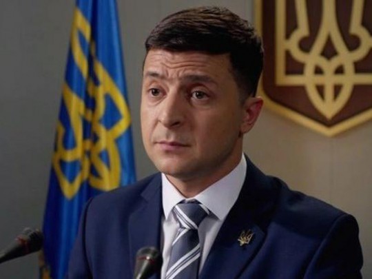 Они дважды вкладывали в МММ, а теперь берут всю зарплату и идут в казино ставить на зеро