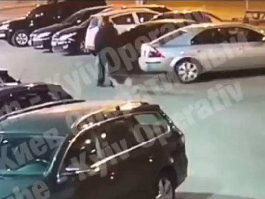 Подрыв авто разведчика в Киеве: видео происшествия попало в сеть