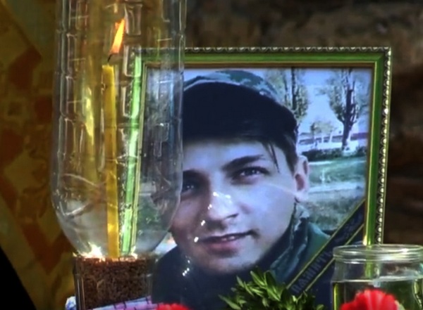 В апреле Украина потеряла 15 защитников на Донбассе: имена и фото героев