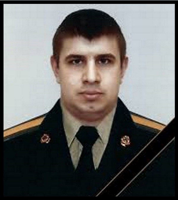 В апреле Украина потеряла 15 защитников на Донбассе: имена и фото героев