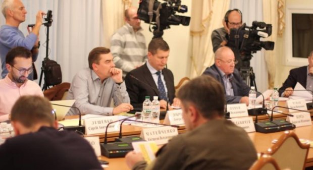Антикорупційний відкат: чи знімуть директора НАБУ Артема Ситника