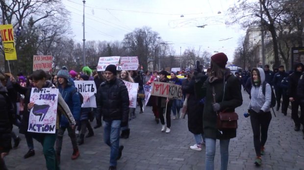 Бунтуй, кохай, права не віддавай: у містах України відбулися марші рівності