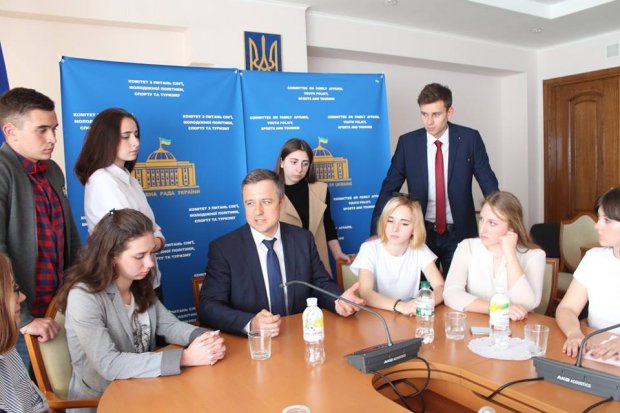 Чому багато дітей в Україні виховується в неповних сім’ях: дитячий омбудсмен