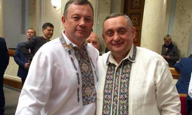 Декларації народних депутатів: круглі суми та багаті дружини