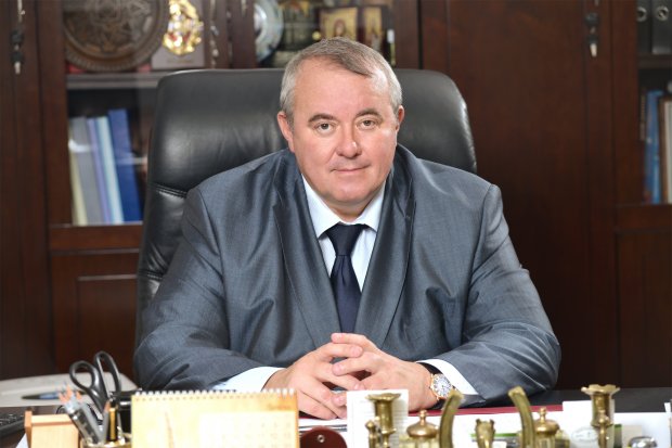 Декларації народних депутатів: круглі суми та багаті дружини
