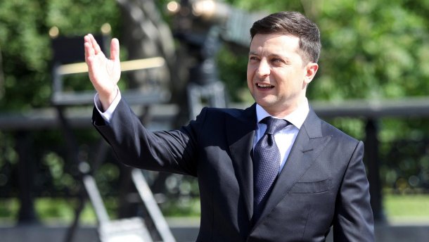 До Ради надійшло подання Зеленського про звільнення Луценка: текст документа