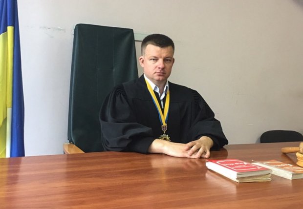 Дороге майно та зв’язки з Порошенком і Ківаловим: як судді потрапляють до Верховного Суду