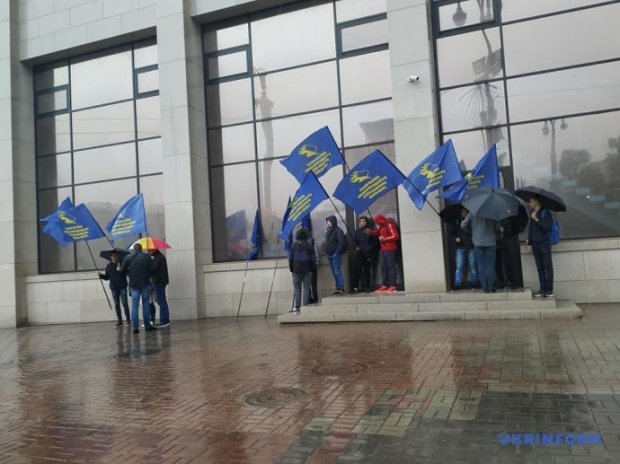 Головні новини 1 травня: новий паспортний указ Путіна та першотравневі демонстрації
