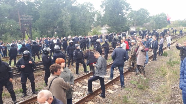 Головні новини 21 вересня: 9 загиблих у ДТП під Одесою і затримання активістів на Львівщині