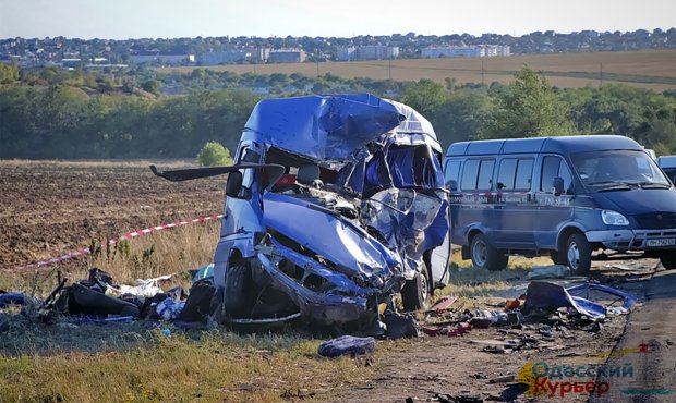 Головні новини 21 вересня: 9 загиблих у ДТП під Одесою і затримання активістів на Львівщині