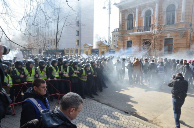 Головні новини 9 березня: Акції проти Гладковських і російський поет Шевченко у Криму