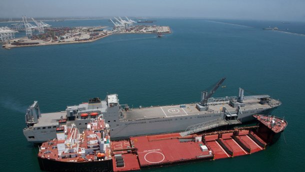 Из гражданских в военные, или Сюрприз от ВМС США