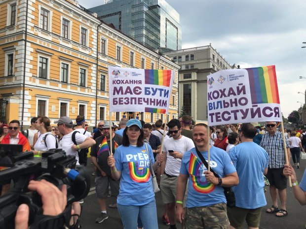 КиївПрайд: фото та відео Маршу рівності у столиці