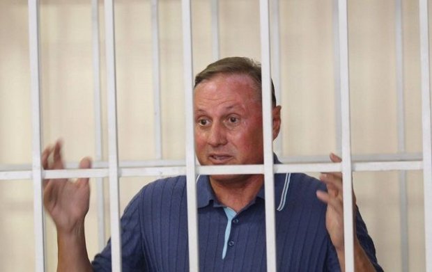 Луценко на вихід: скільки справ провалив генпрокурор і хто буде його наступником