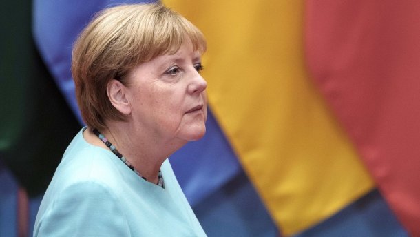 Меркель засумнівалася у здатності Єврокомісії блокувати будівництво Північного потоку-2