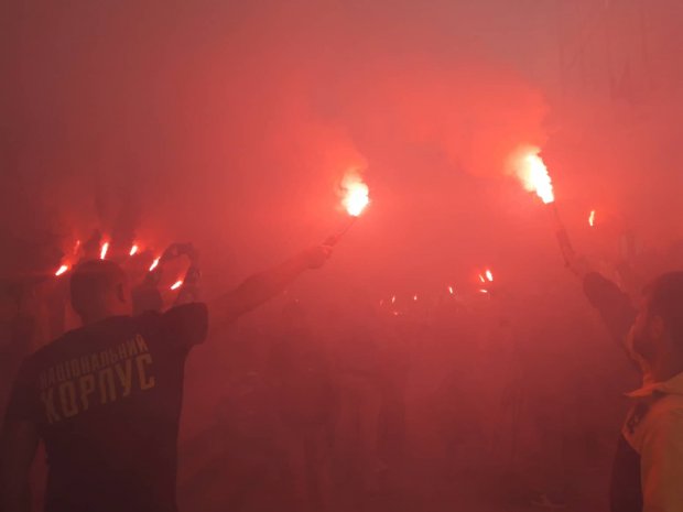 Нацкорпус протестував у Києві через звільнення бойовика Цемаха: фото, відео