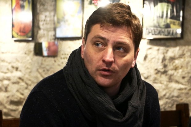 Не має права грати інші ролі, він Серпень – і все: Вячеслав Довженко про Кіборгів, майбутнє театру і кіно та те, чому він не на фронті