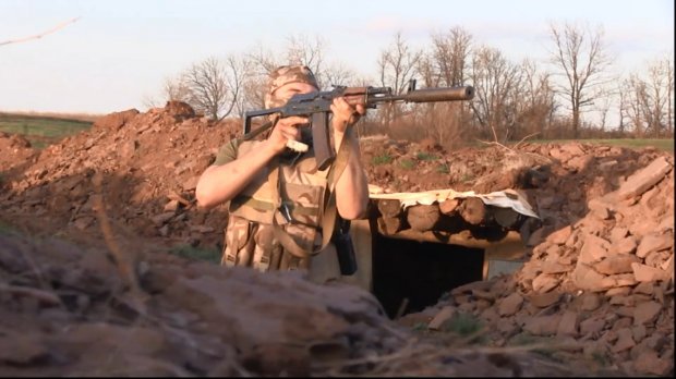 Обстрілюють вдень та вночі: репортаж зі Світлодарської Дуги