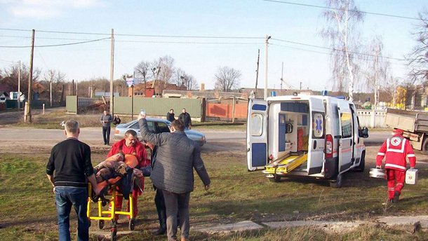 Одяг на дитині почав горіти: на Хмельниччині під час розваг на потязі хлопчика вразило струмом