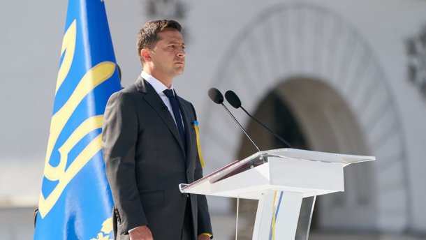 Перші 100 днів Зеленського: що встиг президент – порівнюємо з попередниками
