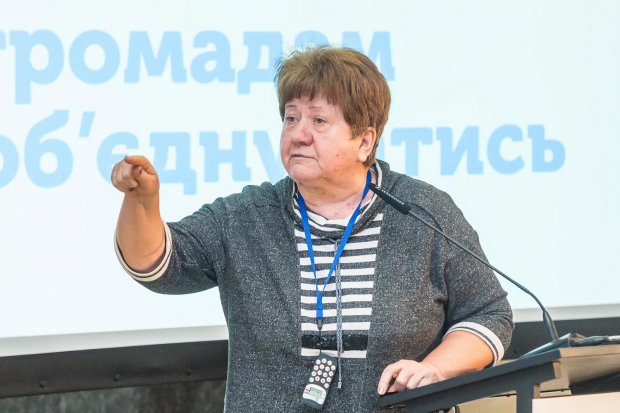 Регіони просять вогню: чи готові обєднуватися міста і села України?