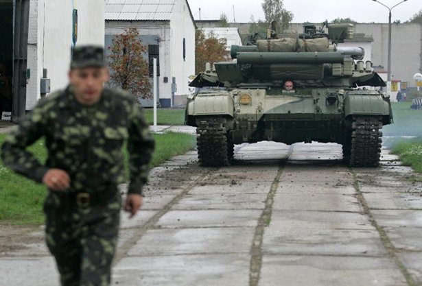 Розумні кулі, риба-робот та лазерна техніка: якою зброєю користуються провідні країни світу