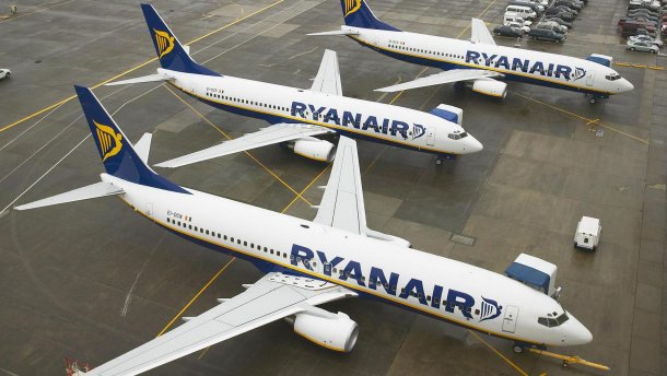 Ryanair призупинив продаж квитків в Україну