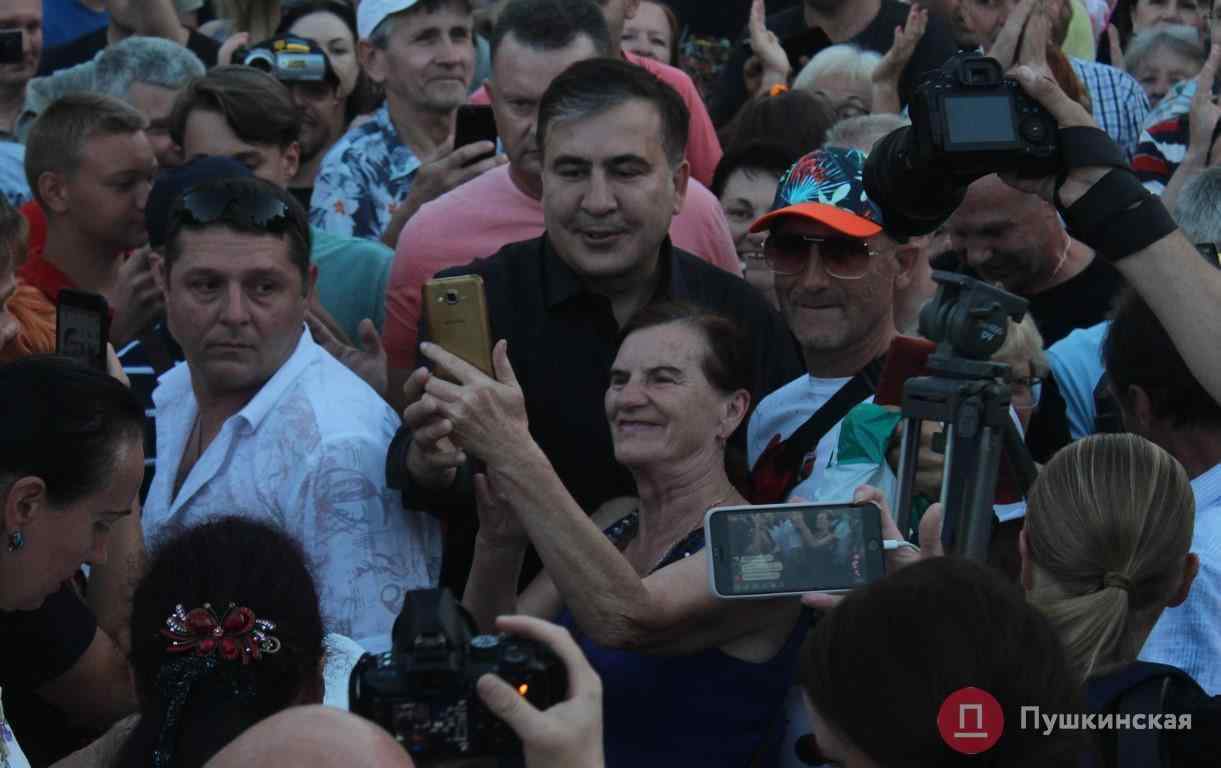 Саакашвили собирается переехать в Одессу и «освободить город от бандитов»