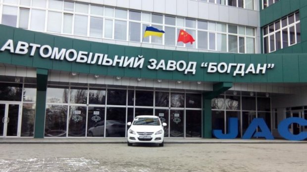 Санкції проти Росії: друг Путіна продовжує скуповувати в Україні дефіцитну сировину