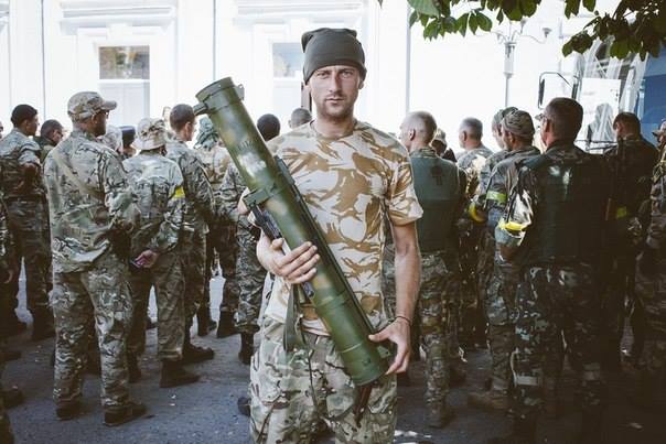 Смешно взяли в плен сепаров во время штурма, – боец батальона Донбас-Украина