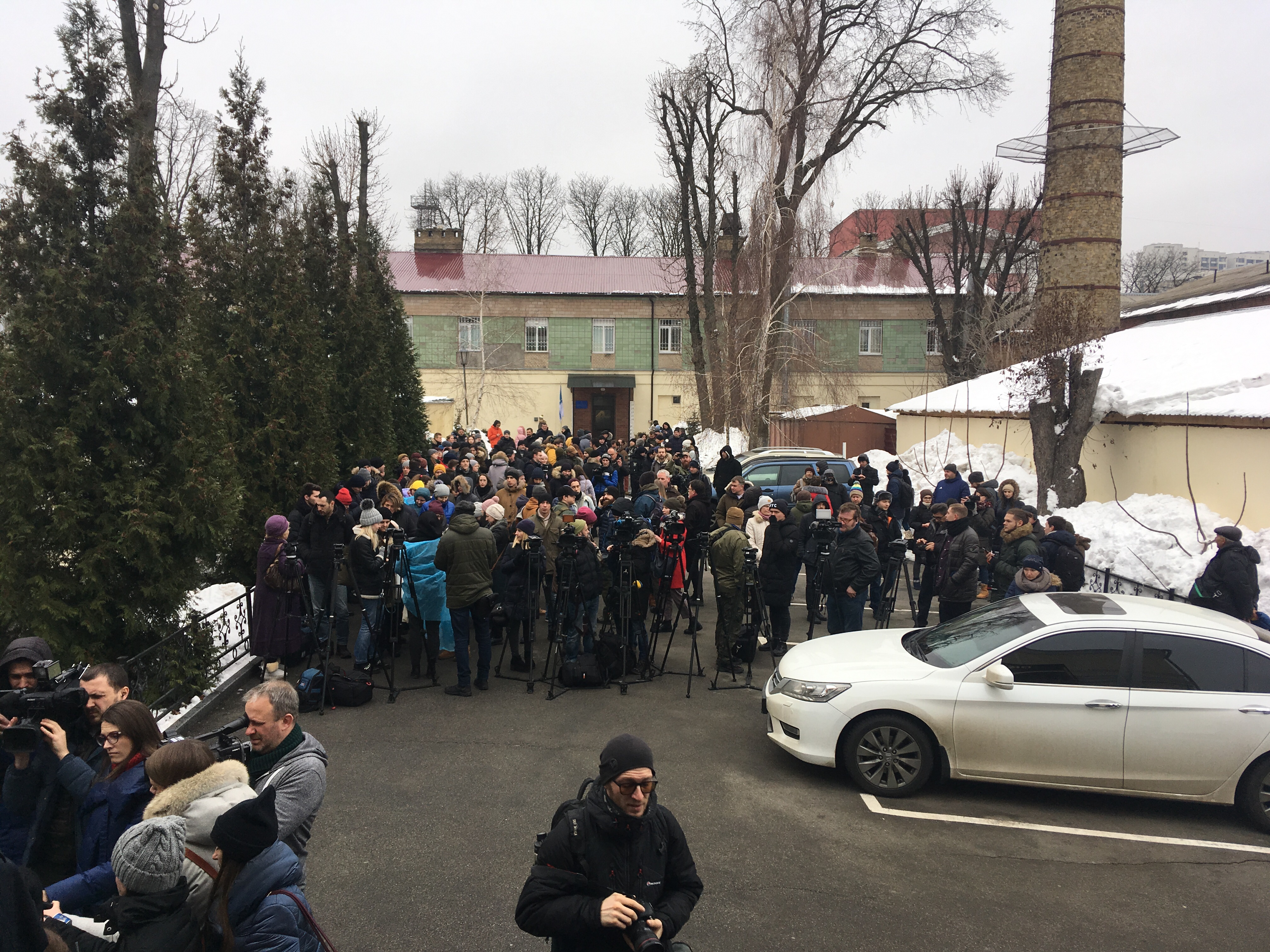 Суд над Супрун: відсторонену очільницю МОЗ зустріли оплесками, Мосійчука – вигуками Ганьба!