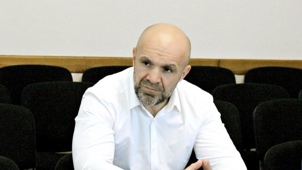 Суд обирає запобіжний захід Мангеру: відео