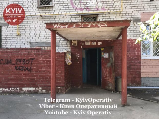 У Києві на Оболоні батько після сварки жорстоко вбив свою доньку-школярку: усі деталі