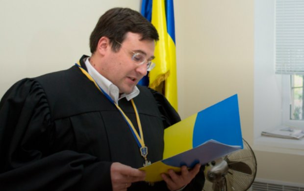 Відсторонення Супрун: про політичний характер справи та абсурдні рішення суду