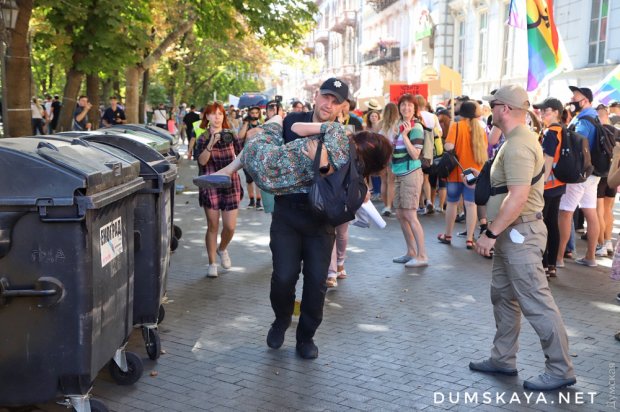 В Одесі провели Марш рівності, не обійшлося без конфліктів: яскраві фото і відео