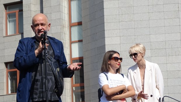 В Одесі влаштували культурний майдан проти звільнення Ройтбурда: вражаючі фото