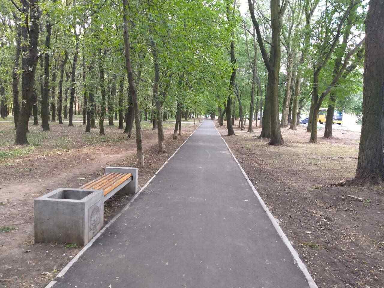 В Одессе отремонтировали больше половины пешеходных дорожек у 411-й батареи